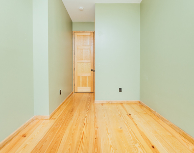  208 Starr St - Photo Thumbnail 7