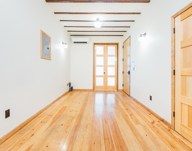  208 Starr St - Photo Thumbnail 11