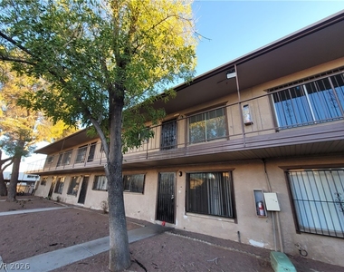 615 S Royal Crest Circle - Photo Thumbnail 1