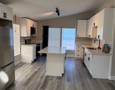 6041 Hafen Ranch Road - Photo Thumbnail 4