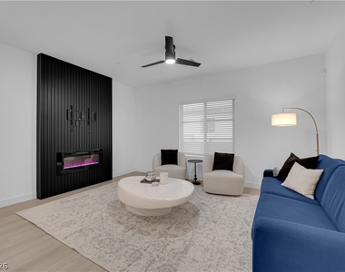 600 N Carriage Hill Drive - Photo Thumbnail 12