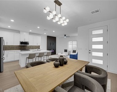 600 N Carriage Hill Drive - Photo Thumbnail 10