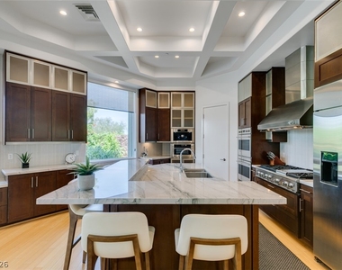 483 Toucan Ridge Court - Photo Thumbnail 18