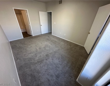 8250 N Grand Canyon Drive - Photo Thumbnail 15