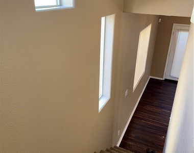10519 Allegrini Drive - Photo Thumbnail 7