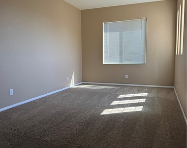 10519 Allegrini Drive - Photo Thumbnail 8