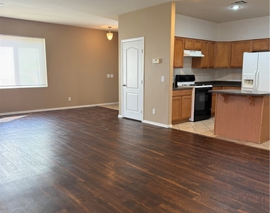 10519 Allegrini Drive - Photo Thumbnail 6