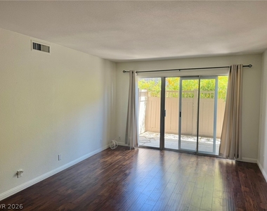 650 Oakmont Avenue - Photo Thumbnail 1