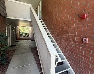 650 Oakmont Avenue - Photo Thumbnail 16