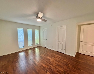650 Oakmont Avenue - Photo Thumbnail 11