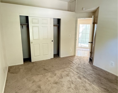 3073 Yankee Clipper Drive - Photo Thumbnail 11