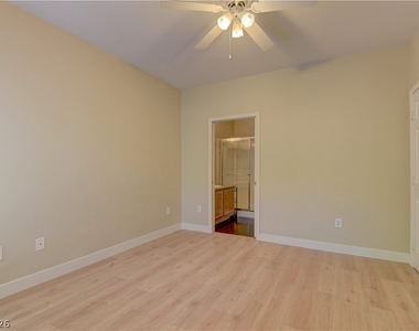 1310 Red Gable Lane - Photo Thumbnail 14