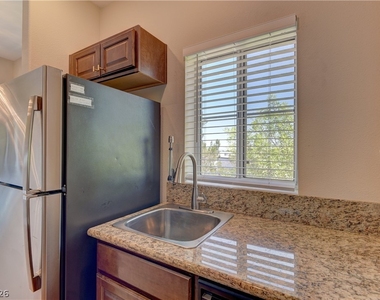 1310 Red Gable Lane - Photo Thumbnail 9