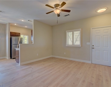 1310 Red Gable Lane - Photo Thumbnail 4