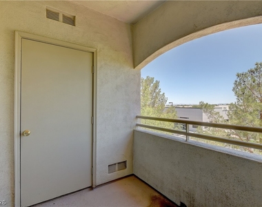 1310 Red Gable Lane - Photo Thumbnail 11