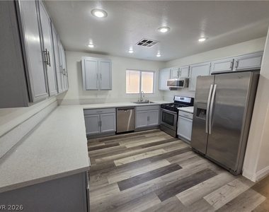 4355 Holden Street - Photo Thumbnail 5
