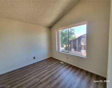 4456 Buena Vista Drive - Photo Thumbnail 17