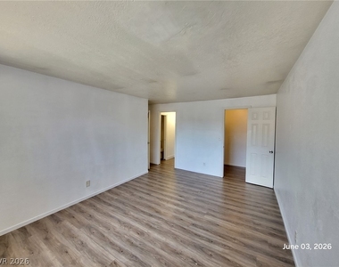 4456 Buena Vista Drive - Photo Thumbnail 9