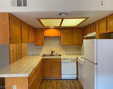 101 Luna Way - Photo Thumbnail 8