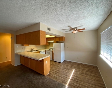 101 Luna Way - Photo Thumbnail 7