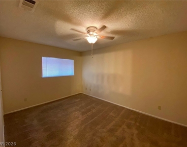 101 Luna Way - Photo Thumbnail 15