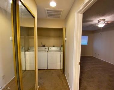 101 Luna Way - Photo Thumbnail 14