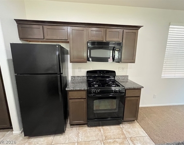 6202 Yankee Spring Street - Photo Thumbnail 5