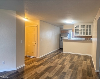 2750 S Durango Drive - Photo Thumbnail 5