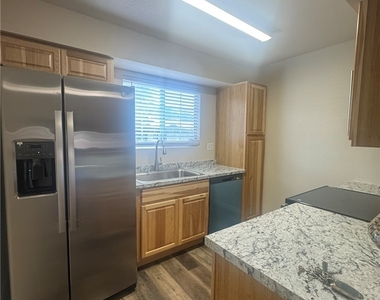 2750 S Durango Drive - Photo Thumbnail 7