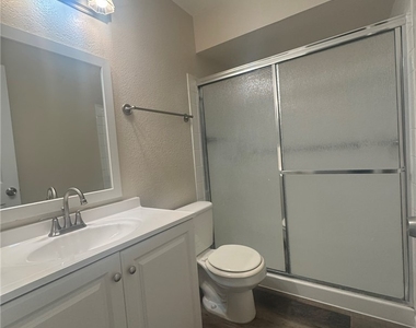 2750 S Durango Drive - Photo Thumbnail 17