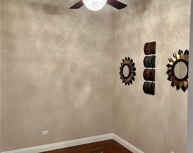 200 W Sahara Avenue - Photo Thumbnail 5