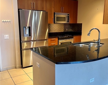 200 W Sahara Avenue - Photo Thumbnail 1