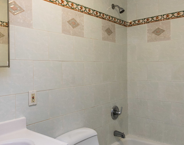 300 Jefferson St  - Photo Thumbnail 2