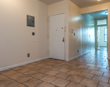 300 Jefferson St  - Photo Thumbnail 7