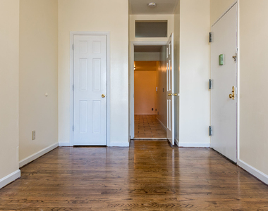 300 Jefferson St  - Photo Thumbnail 8