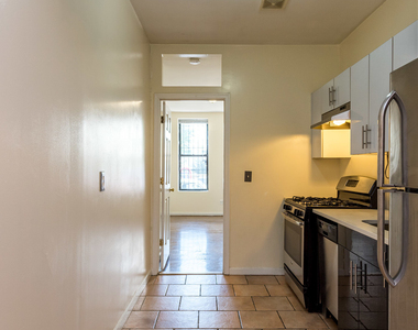300 Jefferson St  - Photo Thumbnail 5