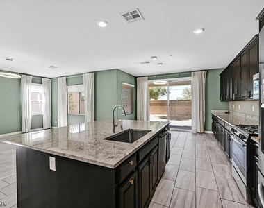 1106 Langston Ranch Avenue - Photo Thumbnail 7