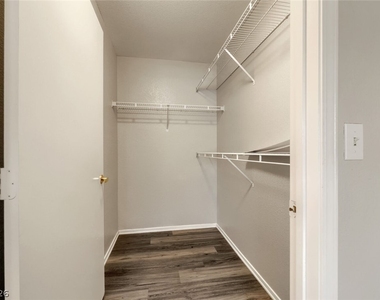 555 E Silverado Ranch Boulevard - Photo Thumbnail 19
