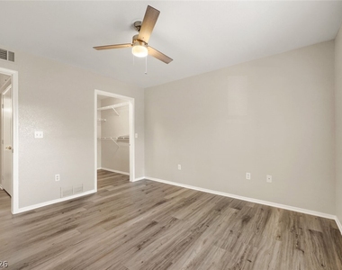 555 E Silverado Ranch Boulevard - Photo Thumbnail 16