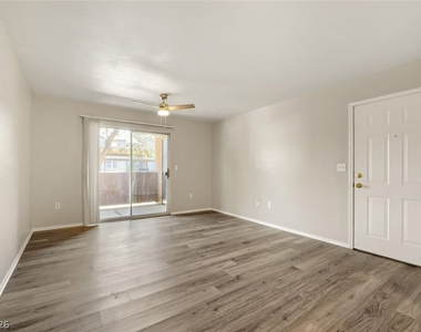 555 E Silverado Ranch Boulevard - Photo Thumbnail 5