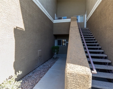 8070 W Russell Road - Photo Thumbnail 1