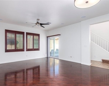8331 Embry Hills Street - Photo Thumbnail 4