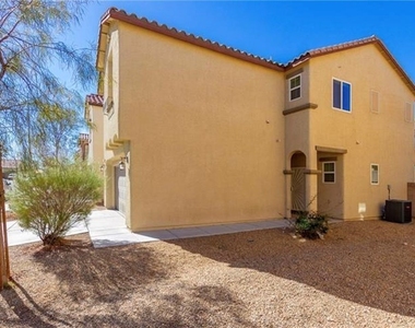 8331 Embry Hills Street - Photo Thumbnail 3