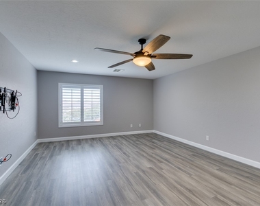 1129 Emanuel Street - Photo Thumbnail 28