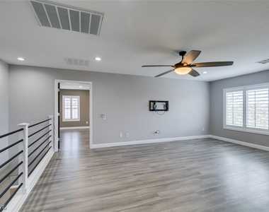 1129 Emanuel Street - Photo Thumbnail 26