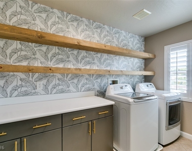 1129 Emanuel Street - Photo Thumbnail 33