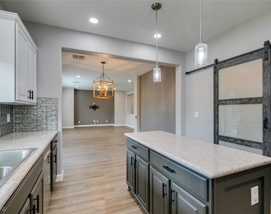 1129 Emanuel Street - Photo Thumbnail 24