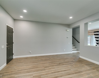 1129 Emanuel Street - Photo Thumbnail 6