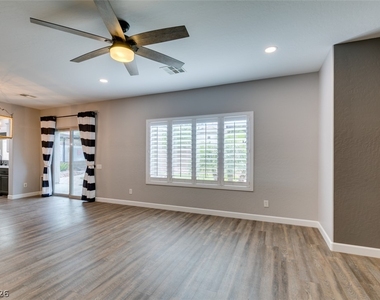 1129 Emanuel Street - Photo Thumbnail 11