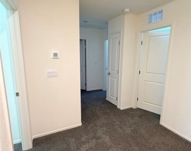 4980 Apple Mesa Avenue - Photo Thumbnail 14